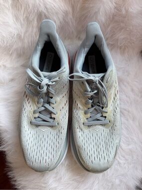 Hoka Clifton sneakers women’s size 9.5D blue light